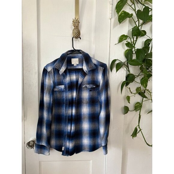 American Eagle Classic Fit men’s size small plaid button down shirt - Picture 1 of 5